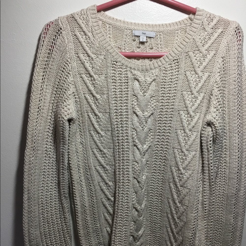 Gap women’s cable knit cream sweater size medium